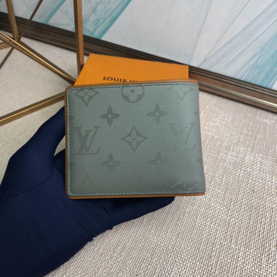 Short wallet genuine M63297 Monogram Titanium Louis Vuitton2018-19 Men's Multiple 11 5×9×1 — AAA Quality Replica — photo 2