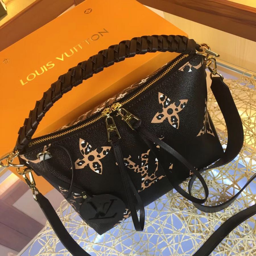 LV bag M55090 Beaubourg Hobo Monogram 2019 Louis Vuitton LV 25-21-15 — 1:1 Replica For Sale — photo 4