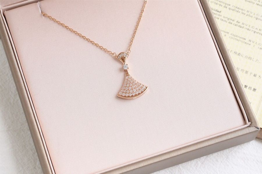 Bvlgari Jewelry Bvlgari diva Series logo 053100 — 1:1 Replica For Sale — photo 3