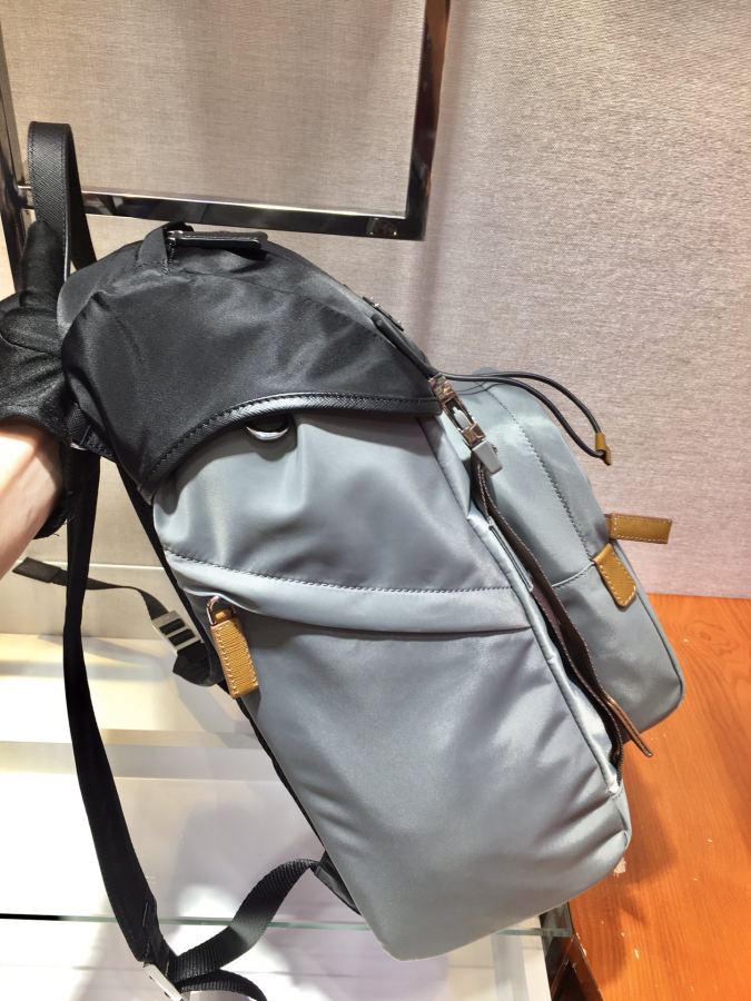 PRADA bag 2 VZ135 2020 Saffiano 27x 45x 17cm — photo 4