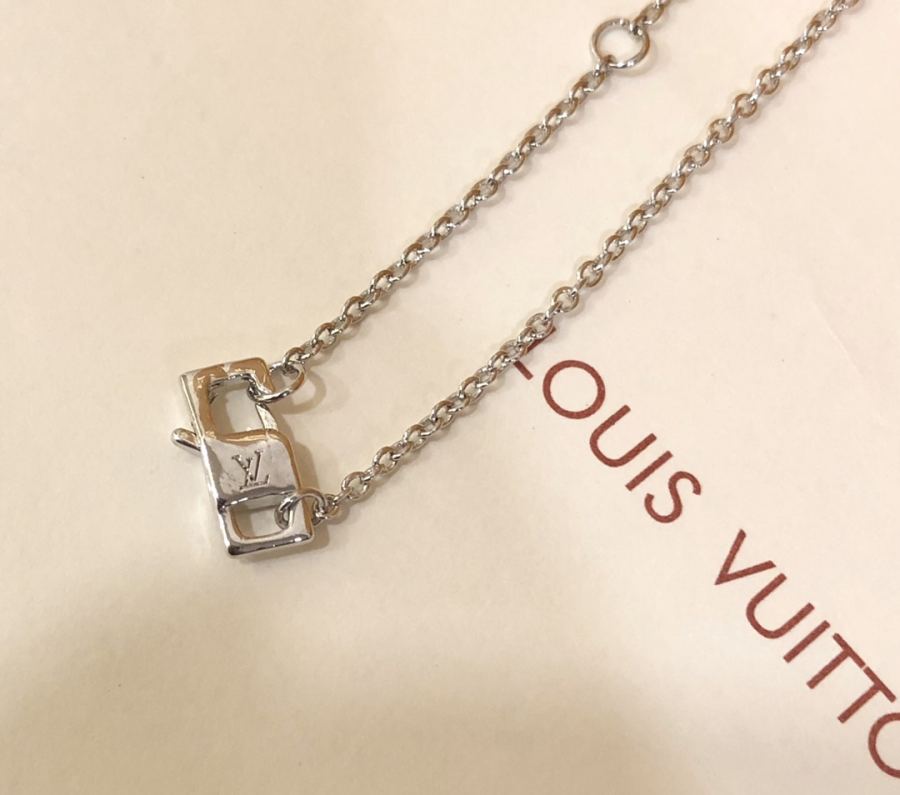 Louis Vuitton Jewelry Lv necklace lock key earrings necklace — 1:1 Replica — photo 3