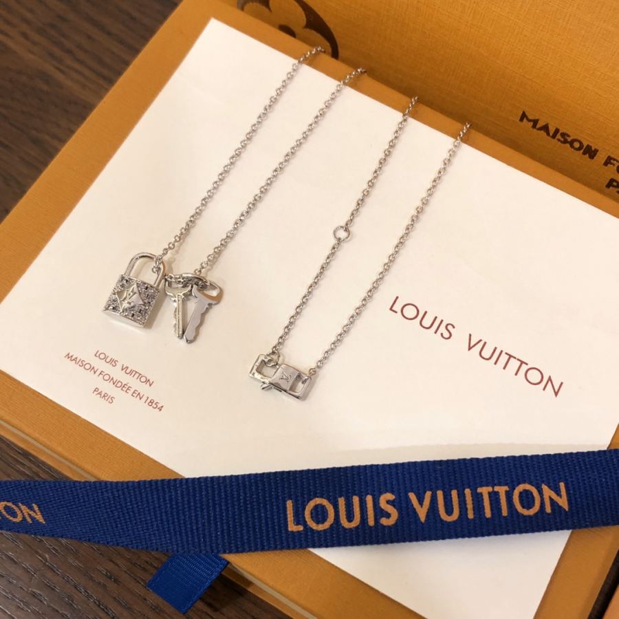 Louis Vuitton Jewelry Lv necklace lock key earrings necklace — 1:1 Replica — photo 2