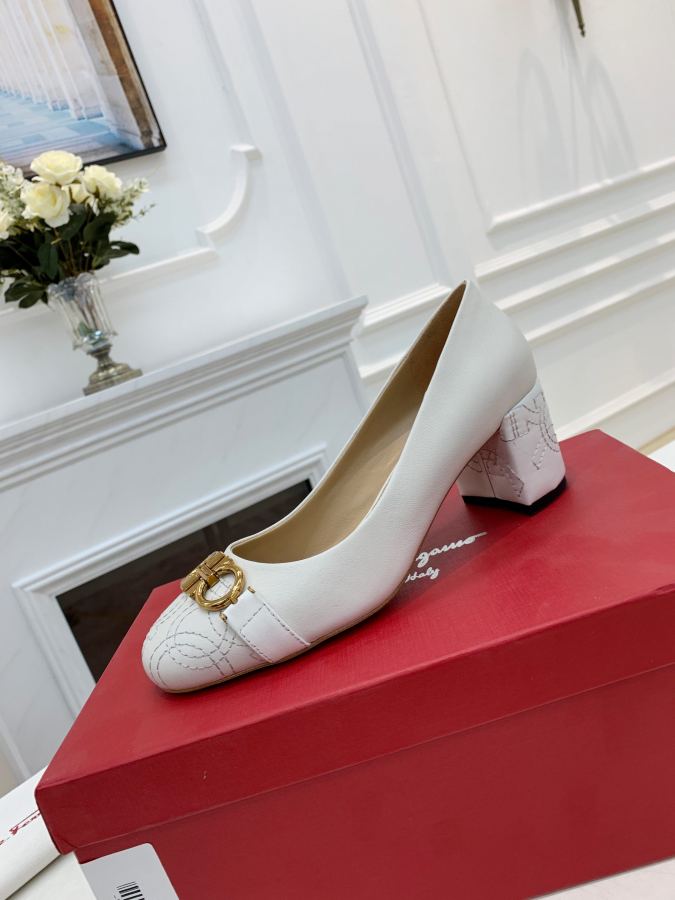 Ferragamo women's shoes Salvatore Ferragamo / 5.5 35-39(40 280 — Premium Replica — photo 3