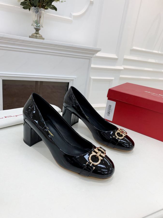 Ferragamo women's shoes Salvatore Ferragamo | 5 35-39 40 280 — AAA Quality Replica