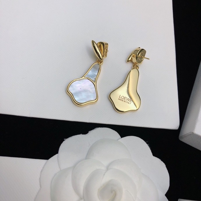 Loewe Jewelry LOEWE LOEW E Anagram LOGO 18k 04038090 — AAA Quality Replica — photo 4