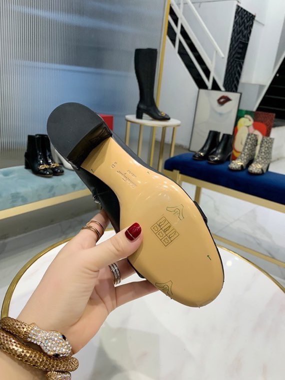 Ferragamo women's shoes alvatore ferragamo Gancini — AAA Quality Replica — photo 9