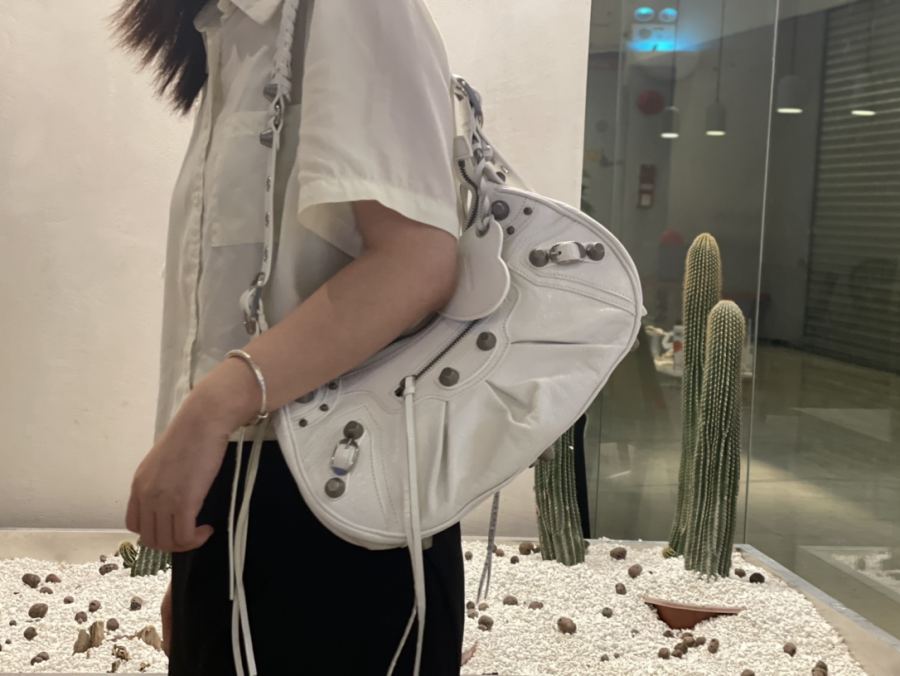 Balenciaga bag Balenciaga’s popular models, upper body renderings, models recommended by major — 1:1 Replica — photo 8