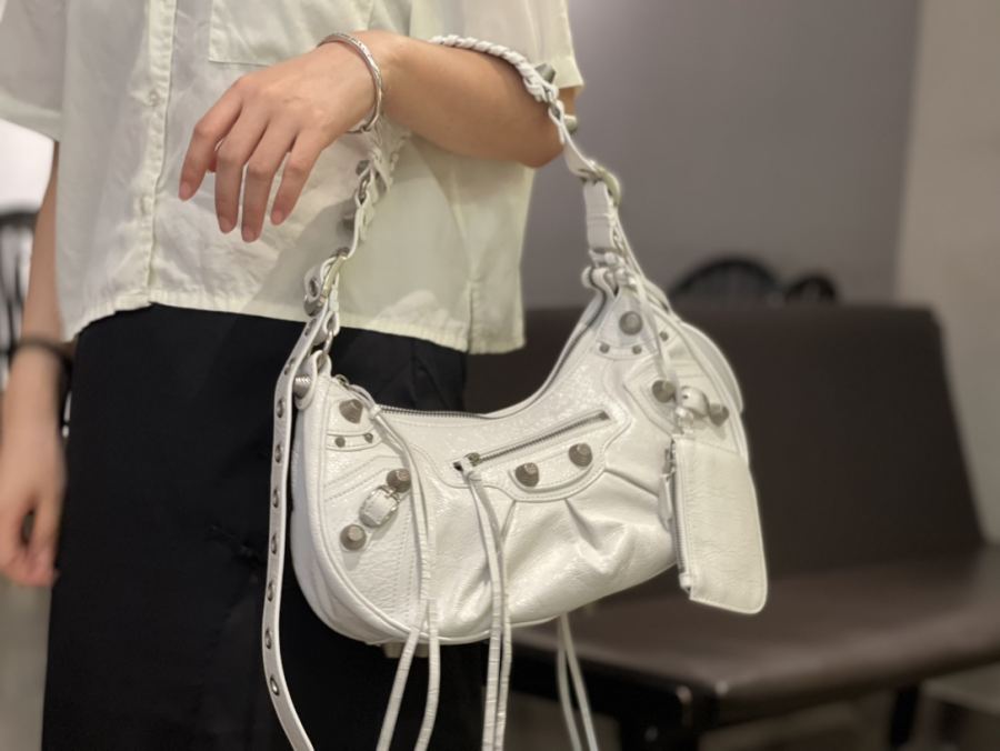 Balenciaga bag Balenciaga’s popular models, upper body renderings, models recommended by major — 1:1 Replica — photo 5