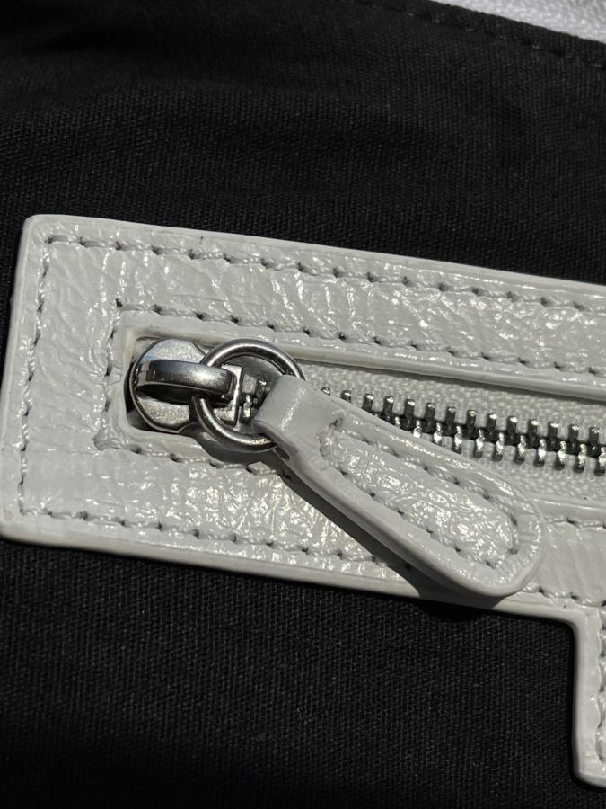 Balenciaga bag Let’s take a look at the original stainless steel electroplated distressed hardware, — AAA Quality Replica — photo 8