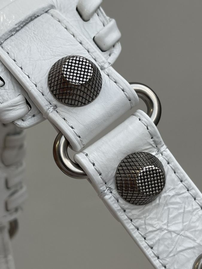 Balenciaga bag Let’s take a look at the original stainless steel electroplated distressed hardware, — 1:1 Replica — photo 2