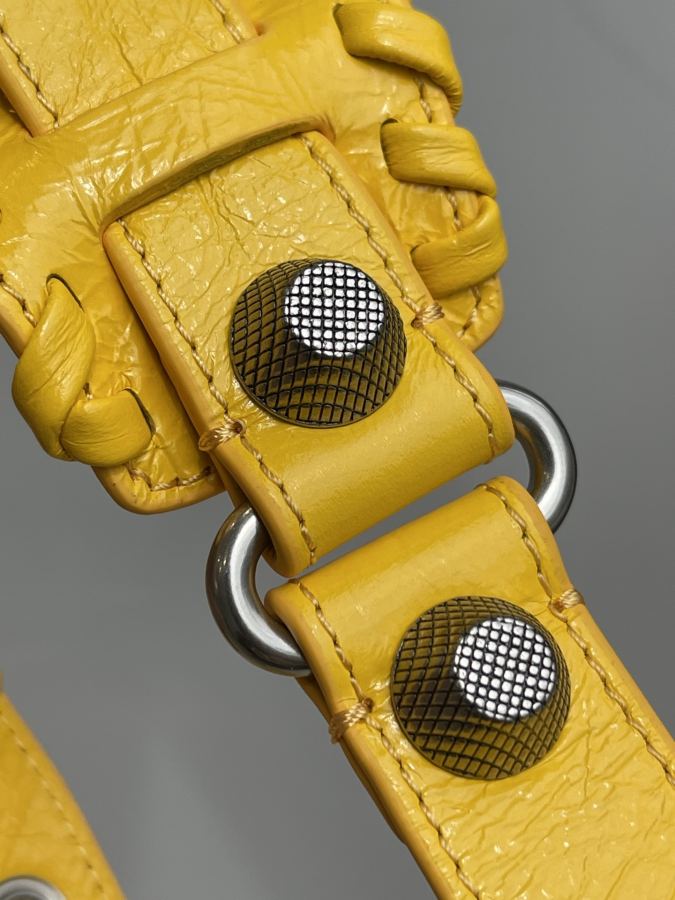 Balenciaga bag Let’s take a look at the original stainless steel electroplated distressed hardware, — 1:1 Replica For Sale — photo 4