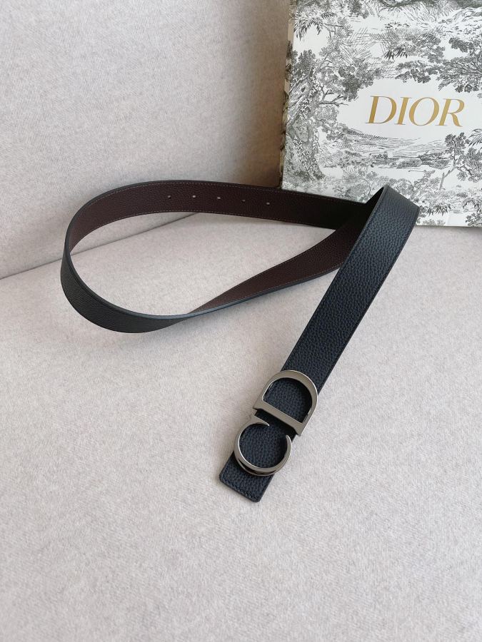 Dior belt men's casual belt series. The simple metal "CD" logo expresses fashionable style; it is — AAA Quality Replica — photo 3