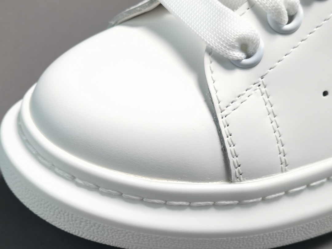 Alexander Mc Queen Schoenen P Channel Advantage Groothandel beschikbaar — photo 2
