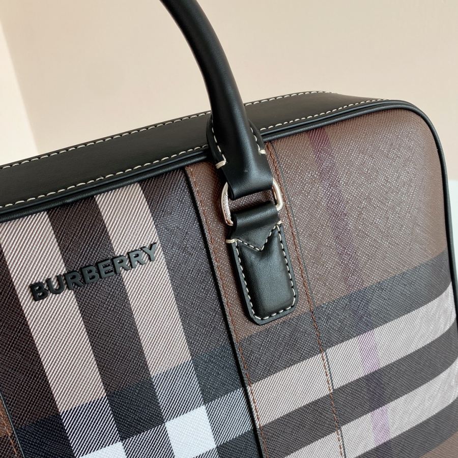 Overall real shot, this kind of briefcase symbolizes success, and is very gentlemanly. It has a — 1:1 Replica For Sale — photo 6