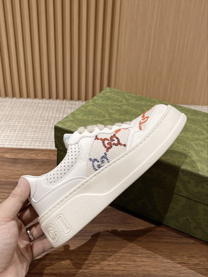 Gucci women's shoes +10 𝐆𝐮𝐜𝐜𝐢 𝐂𝐡𝐮𝐧𝐤𝐲 replica ip Size 35-40 39-45 — photo 5