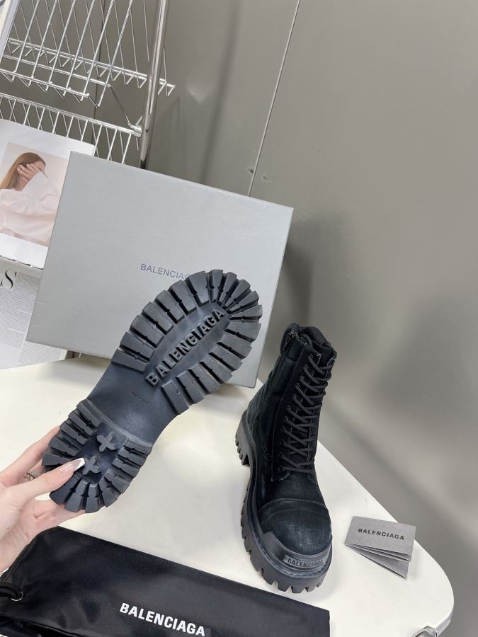Balenciaga Women's Shoes 𝐁𝐚𝐥𝐞𝐧𝐜𝐢𝐚𝐠𝐚 𝐧𝐞𝐰 | “ ” logo Size — Premium Replica — photo 9