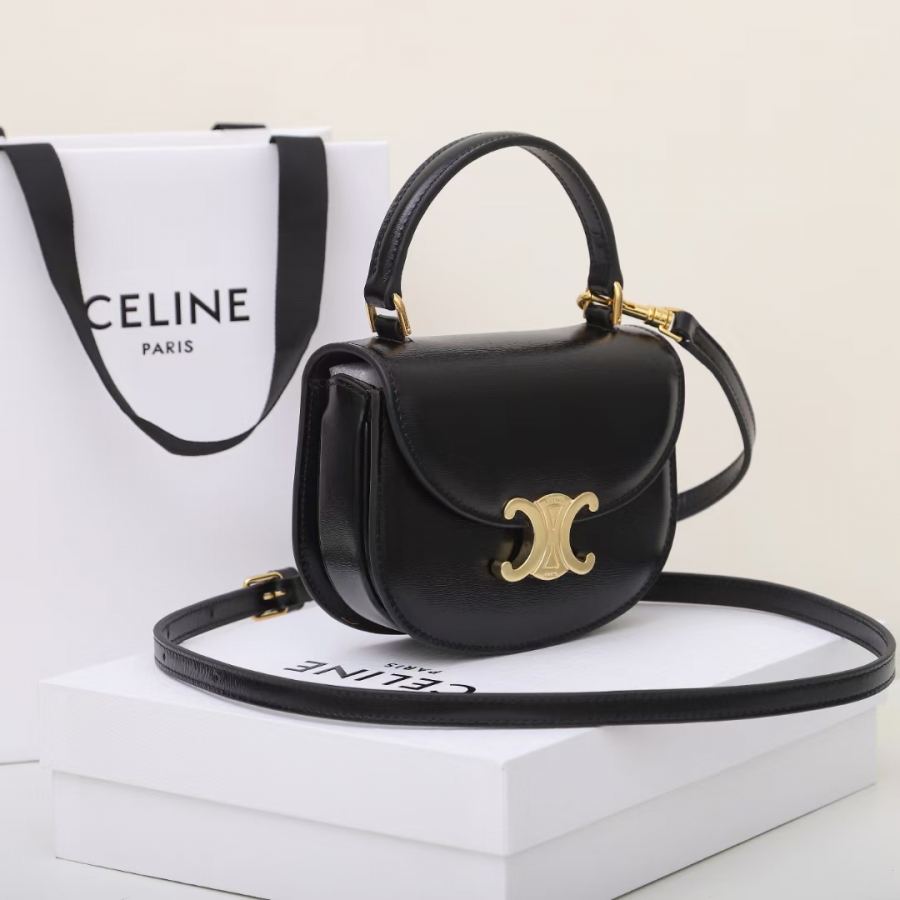 Celine bag New 10 L063 15.5x11.5x5cm New Besace Triomphe — 1:1 Replica — photo 2