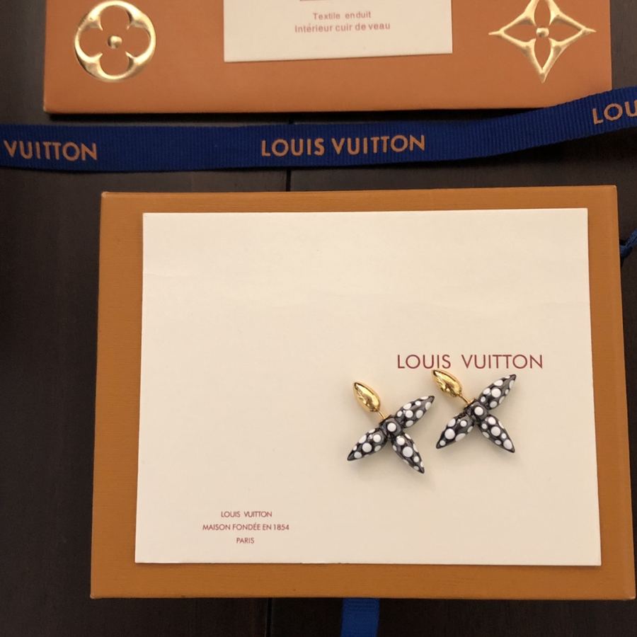 Louis Vuitton Jewelry Louis Vuitton LV LOUIS VUITTON 18k 053090 — 1:1 Replica — photo 4