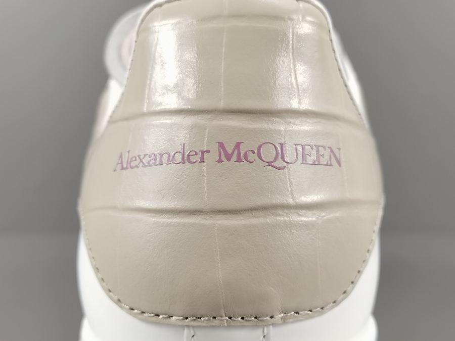 Scarpe Alexander Mc Queen P Channel Advantage disponibili all'ingrosso — photo 4