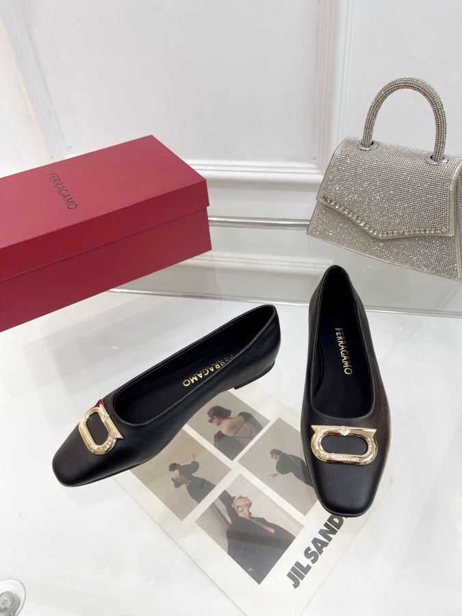 Ferragamo women's shoes ( FERRAGAMO — 1:1 Replica — photo 3