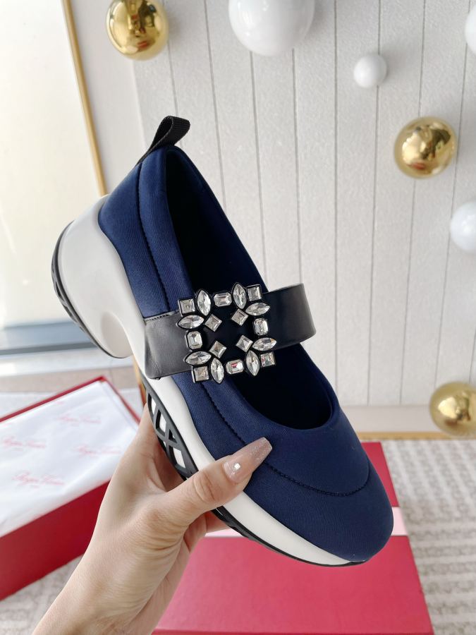 RV women's shoes 𝐑𝐨𝐠𝐞𝐫 𝐕𝐢𝐯𝐢* 2024 New RV Viv' Run replica — photo 4