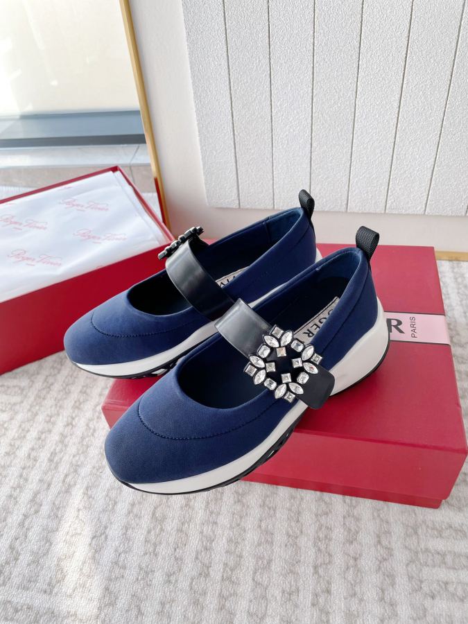 RV women's shoes 𝐑𝐨𝐠𝐞𝐫 𝐕𝐢𝐯𝐢* 2024 New RV Viv' Run replica — photo 3