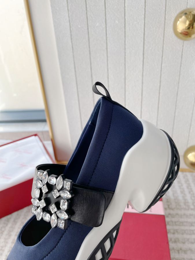 RV women's shoes 𝐑𝐨𝐠𝐞𝐫 𝐕𝐢𝐯𝐢* 2024 New RV Viv' Run replica — photo 7
