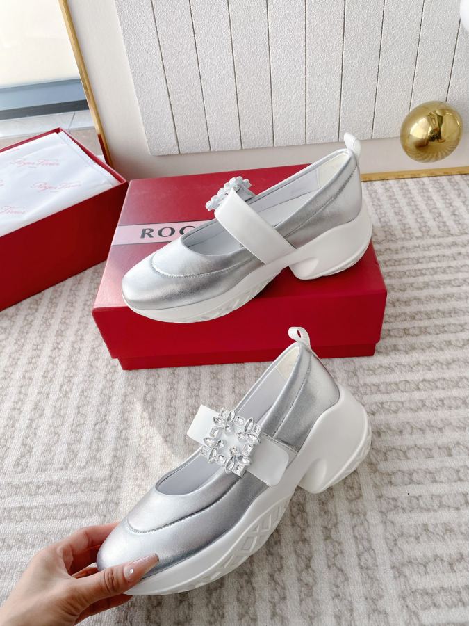 RV women's shoes 𝐑𝐨𝐠𝐞𝐫 𝐕𝐢𝐯𝐢* 2024 RV Viv' Run Series replica — photo 6