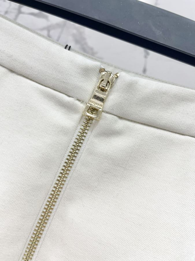 BALMAIN Women 𝗕𝗔𝗟𝗠𝗔𝗜* Baljia 2026 Early Spring Gold Buckle U-shaped Hem Skirt — 1:1 Replica — photo 8