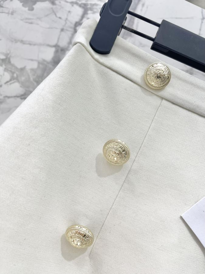 BALMAIN Women 𝗕𝗔𝗟𝗠𝗔𝗜* Baljia 2026 Early Spring Gold Buckle U-shaped Hem Skirt — 1:1 Replica — photo 4