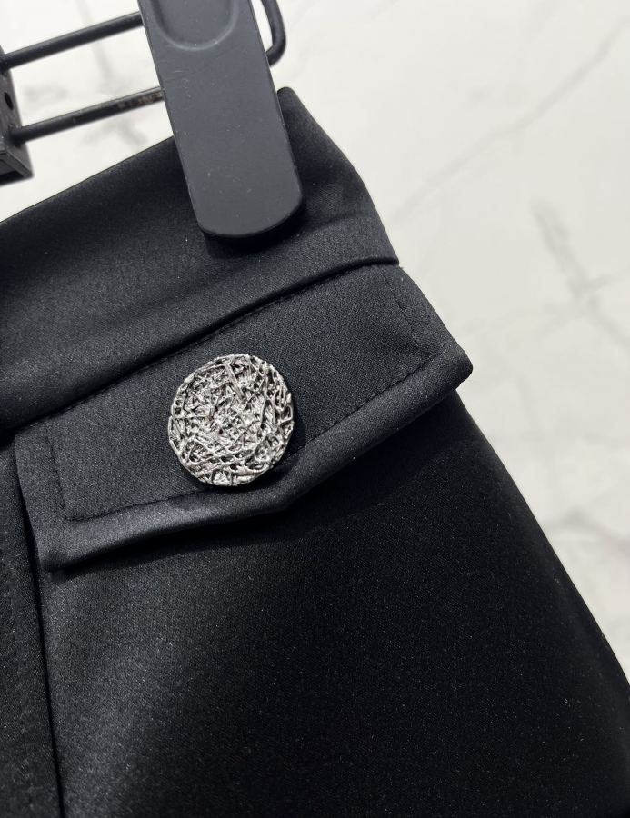 BALMAIN Women 𝗕𝗔𝗟𝗠𝗔𝗜* Bal's Acetate Deconstructed H-Buckle Diamond Button Decorated — 1:1 Replica For Sale — photo 5
