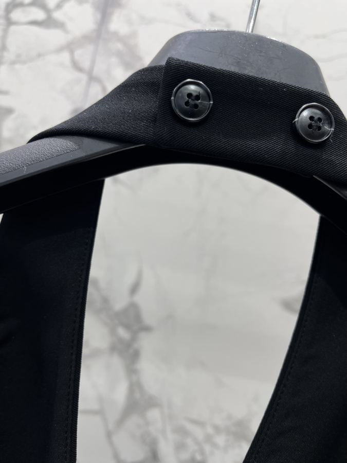BALMAIN Women 𝗕𝗔𝗟𝗠𝗔𝗜* Balmain halter neck backless vest — 1:1 Replica For Sale — photo 6