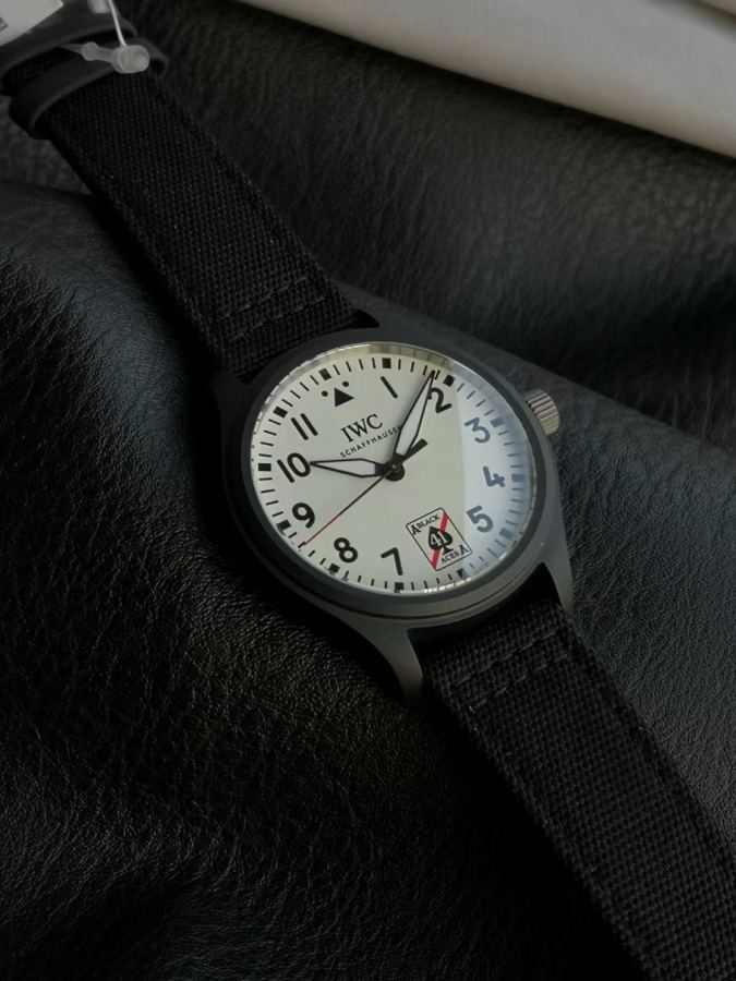 Relojes IWC XR IWC Serie IWC Reloj de Aviador Automático 41 Ases Negros — photo 6