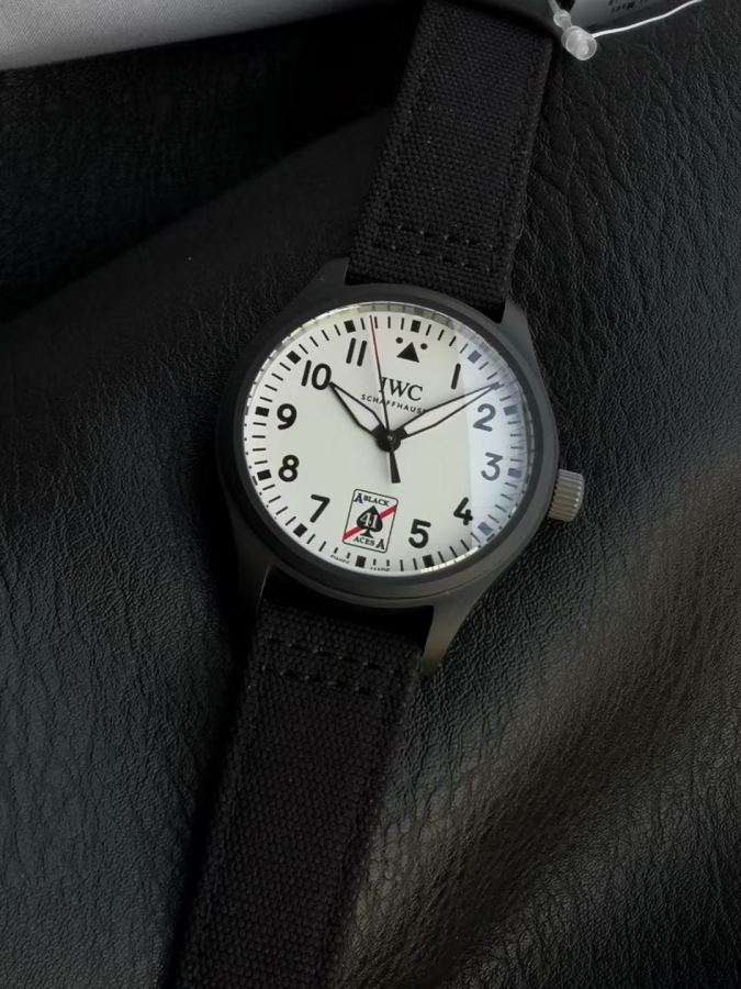 Relojes IWC XR IWC Serie IWC Reloj de Aviador Automático 41 Ases Negros — photo 2