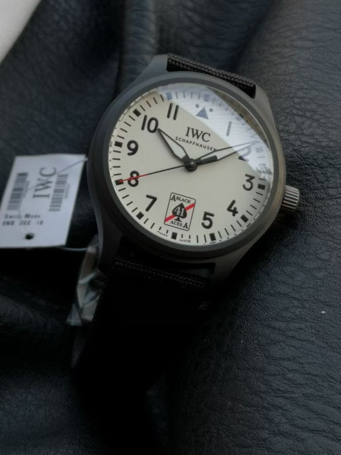 Relojes IWC XR IWC Serie IWC Reloj de Aviador Automático 41 Ases Negros — photo 3