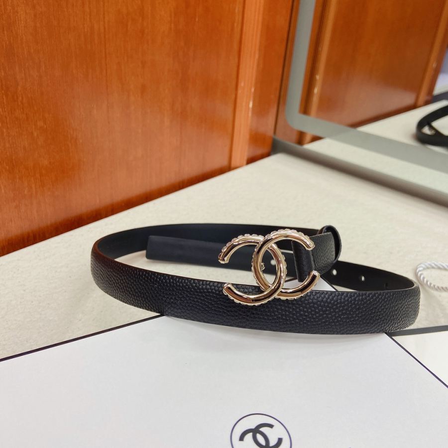 CHANEL belt Brass, pearls, rhinestones, and caviar pattern calfskin belts are exquisite and elegant, — 1:1 Replica For Sale — photo 4