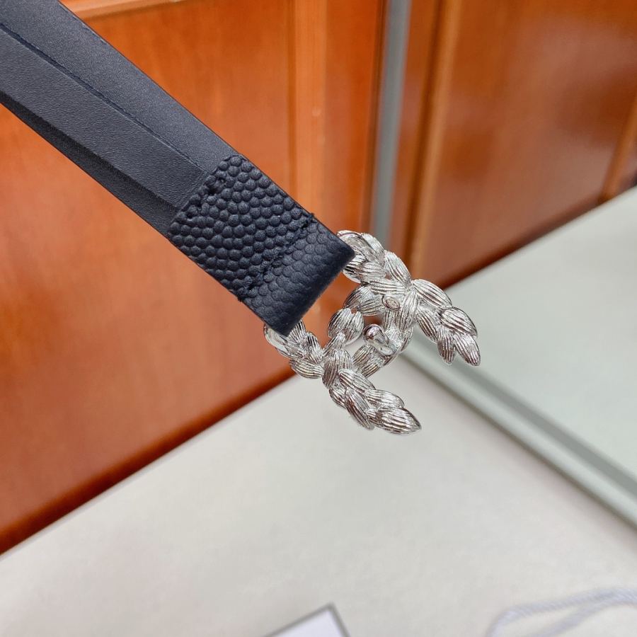 CHANEL belt Brass, pearls, rhinestones, and caviar pattern calfskin belts are exquisite and elegant, — 1:1 Replica For Sale — photo 4