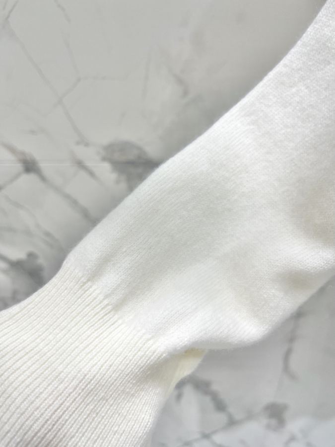 Vivienne Westwood Women 𝐕𝐢𝐯𝐢𝐞𝐧𝐧* Queen Mother Saturn embroidered round neck — 1:1 Replica — photo 7