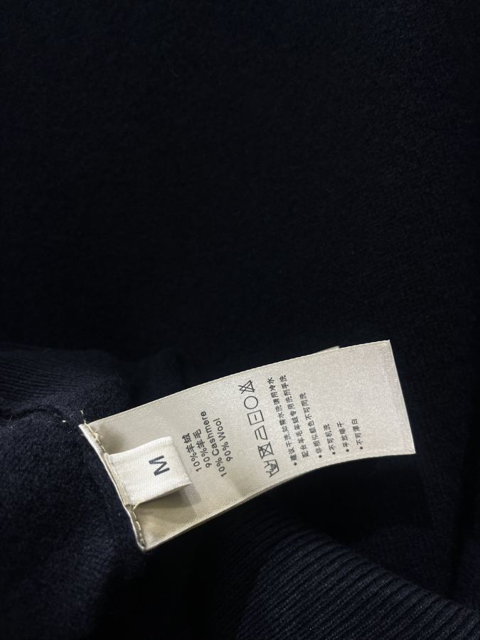 Vivienne Westwood Women 𝐕𝐢𝐯𝐢𝐞𝐧𝐧* Queen Mother Saturn embroidered round neck — Premium Replica — photo 7