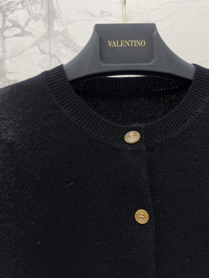 Vivienne Westwood Women 𝐕𝐢𝐯𝐢𝐞𝐧𝐧* Queen Mother Saturn embroidered round neck — Premium Replica — photo 3