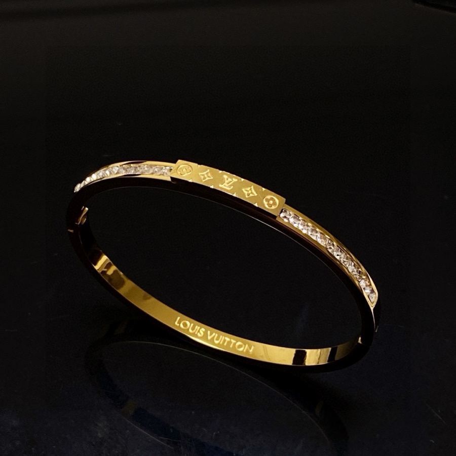 Louis Vuitton Jewelry New Arrival LV Louis Vuitton MM — 1:1 Replica For Sale — photo 9