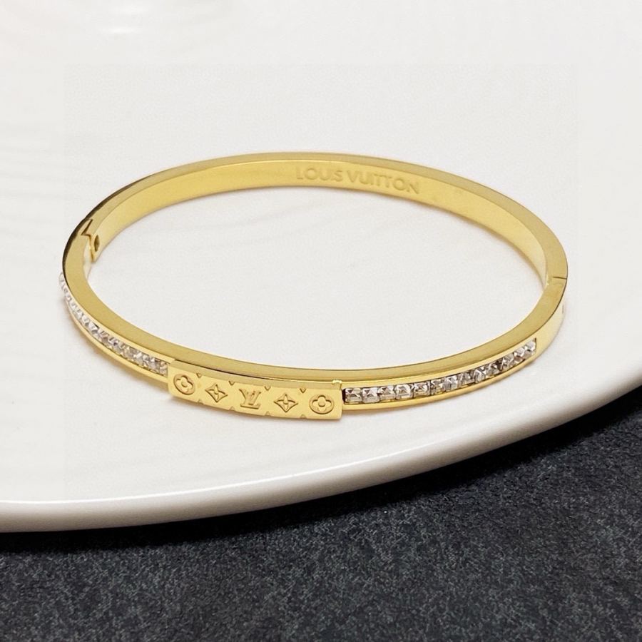Louis Vuitton Jewelry New Arrival LV Louis Vuitton MM — 1:1 Replica For Sale — photo 2