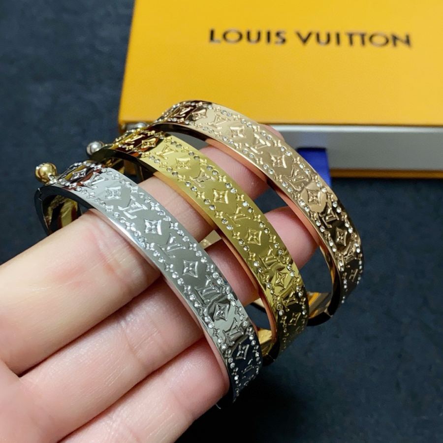 Louis Vuitton Jewelry New Arrival LV Louis Vuitton 14 K MM — Premium Replica — photo 8