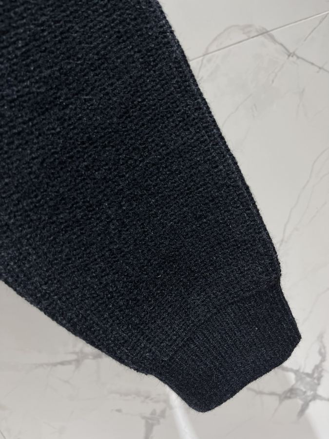 Vivienne Westwood Women 𝐕𝐢𝐯𝐢𝐞𝐧𝐧* Queen Mother New Button Large Lapel Sweater — 1:1 Replica — photo 5