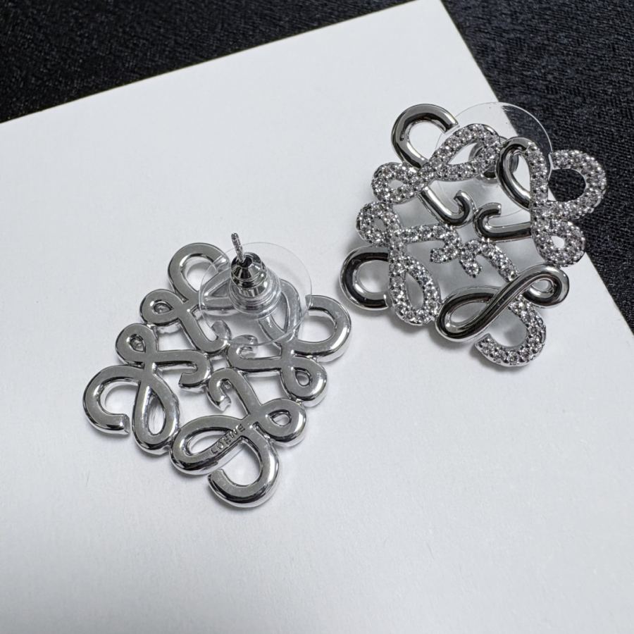 Loewe Jewelry New LOEWE L0 EWE Anagram LOEWE ZP — 1:1 Replica — photo 5