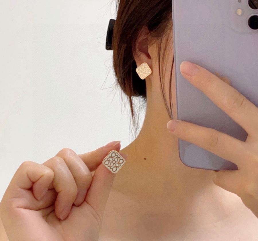 Loewe Jewelry Loewe L0 EWE Loewe Anagram LOEWE ZP — 1:1 Replica