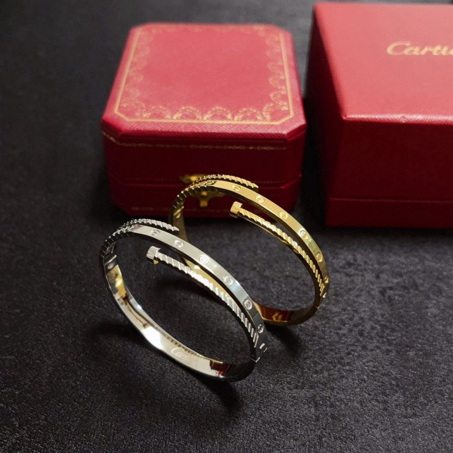 Cartier Jewelry Cartier 18k logo 360 — AAA Quality Replica — photo 9