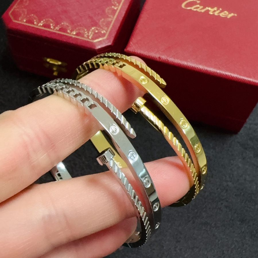 Cartier Jewelry Cartier 18k logo 360 — AAA Quality Replica — photo 8