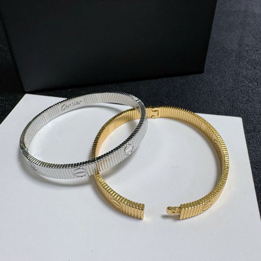 Cartier Jewelry New Cartier 18k logo 360 — Premium Replica — photo 4