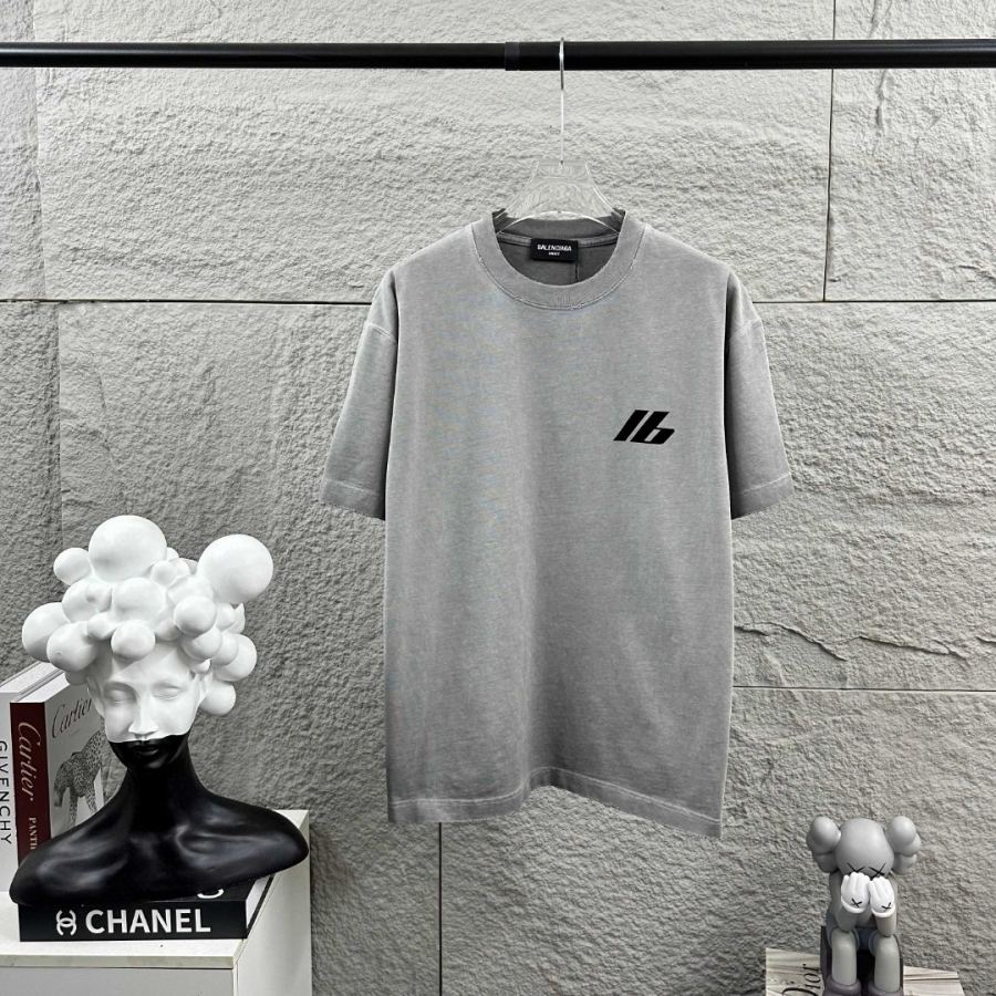 BALENCIAGA homme BALE Nciaga* * Nouveau T — photo 2